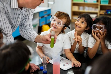 children learning science
