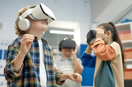 kids with VR glasses
